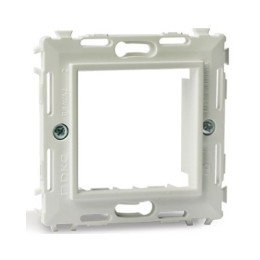 Каркас на 2 модуля (одноместный), слоновая кость, RAL9001 75020SL DKC
